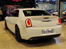 کرایسلەر 300